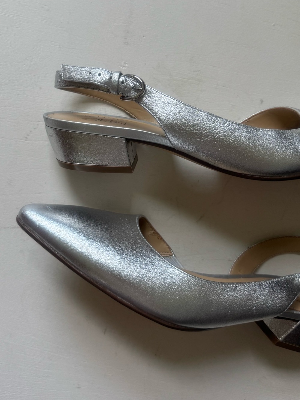 Nauralizer Banks Silver Leather Slingbacks - Picture 9 of 16